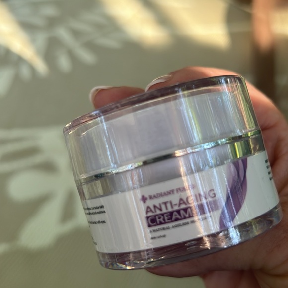 REFRESH Anti-Aging Eye and Face cream set - Picture 3 of 5